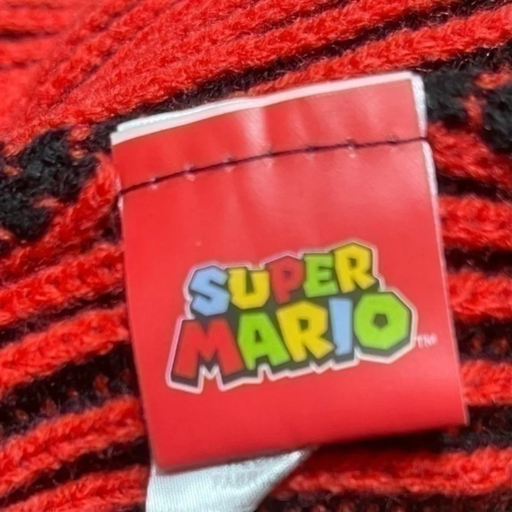 Official Nintendo Super Mario Hat and Glove Set - Black and Red